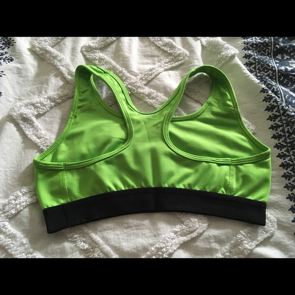 Small lime green Nike sports bra - Picture 2 of 6